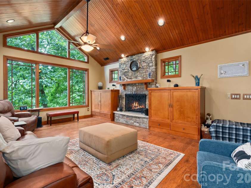 270 Par 3 Road, Whittier, NC 28789.  MLS# CAR4410907, YatesRealty ID 45340. 
