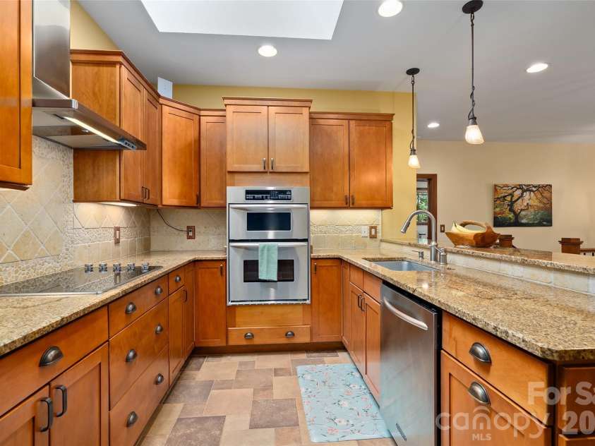 270 Par 3 Road, Whittier, NC 28789.  MLS# CAR4410907, YatesRealty ID 45340. 