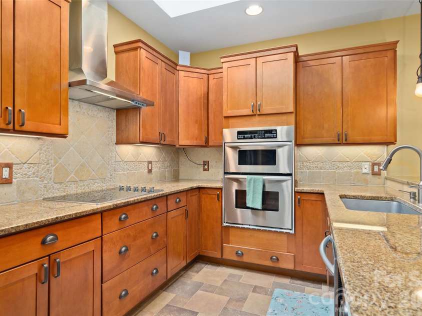 270 Par 3 Road, Whittier, NC 28789.  MLS# CAR4410907, YatesRealty ID 45340. 