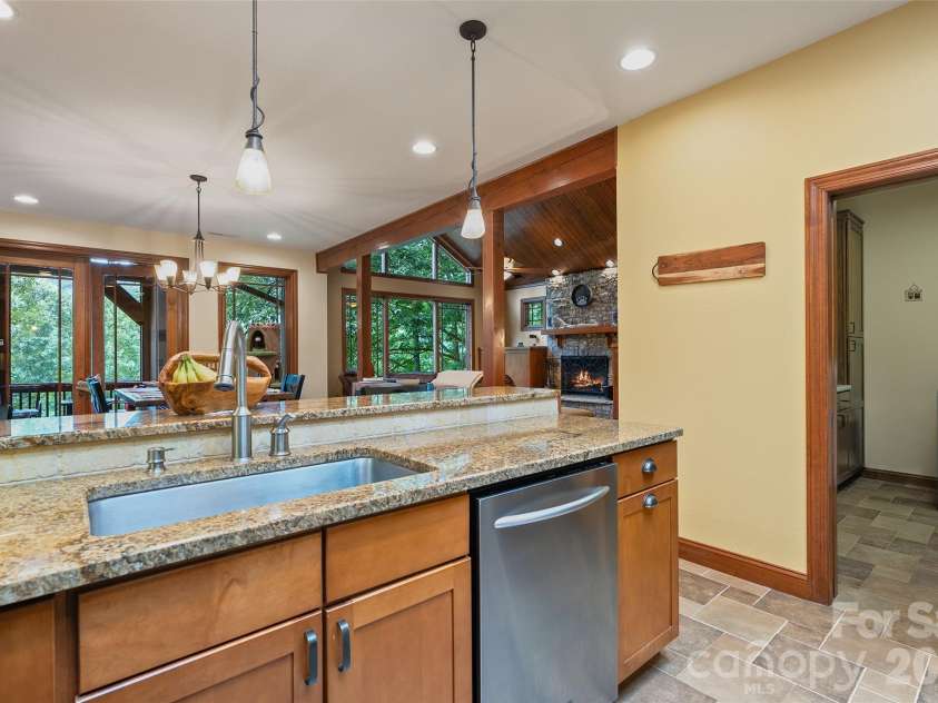 270 Par 3 Road, Whittier, NC 28789.  MLS# CAR4410907, YatesRealty ID 45340. 