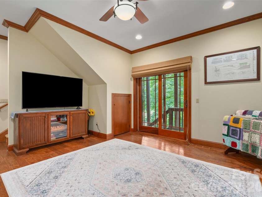 270 Par 3 Road, Whittier, NC 28789.  MLS# CAR4410907, YatesRealty ID 45340. 