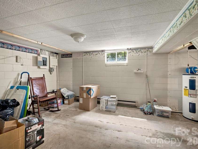 121 Rhyne Street, Morganton, NC 28655.  MLS# CAR4415739, YatesRealty ID 45341. 