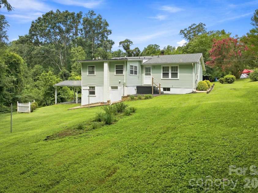 121 Rhyne Street, Morganton, NC 28655.  MLS# CAR4415739, YatesRealty ID 45341. 