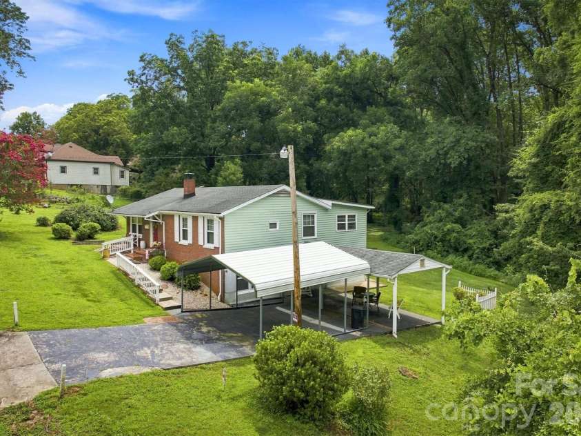 121 Rhyne Street, Morganton, NC 28655.  MLS# CAR4415739, YatesRealty ID 45341. 