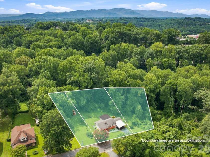121 Rhyne Street, Morganton, NC 28655.  MLS# CAR4415739, YatesRealty ID 45341. 