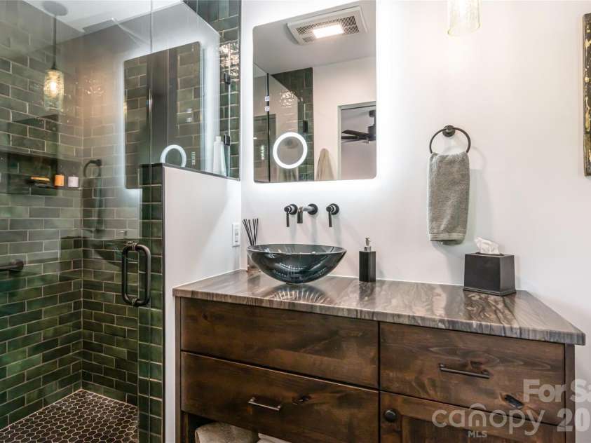 94 Laurel Ledge Way, Fletcher, NC 28732.  MLS# CAR4415345, YatesRealty ID 45344. 
