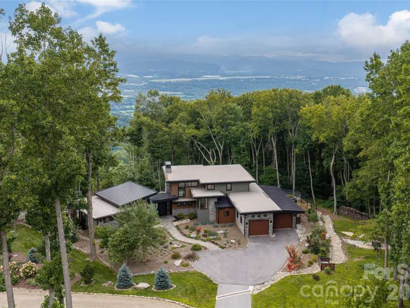 94 Laurel Ledge Way, Fletcher, NC 28732.  MLS# CAR4415345, YatesRealty ID 45344. 