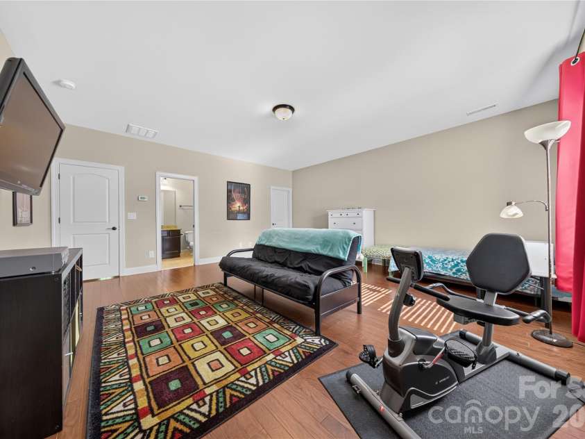 4028 Deer Track Court, Mint Hill, NC 28227.  MLS# CAR4397443, YatesRealty ID 45346. 2nd Floor Full Bath