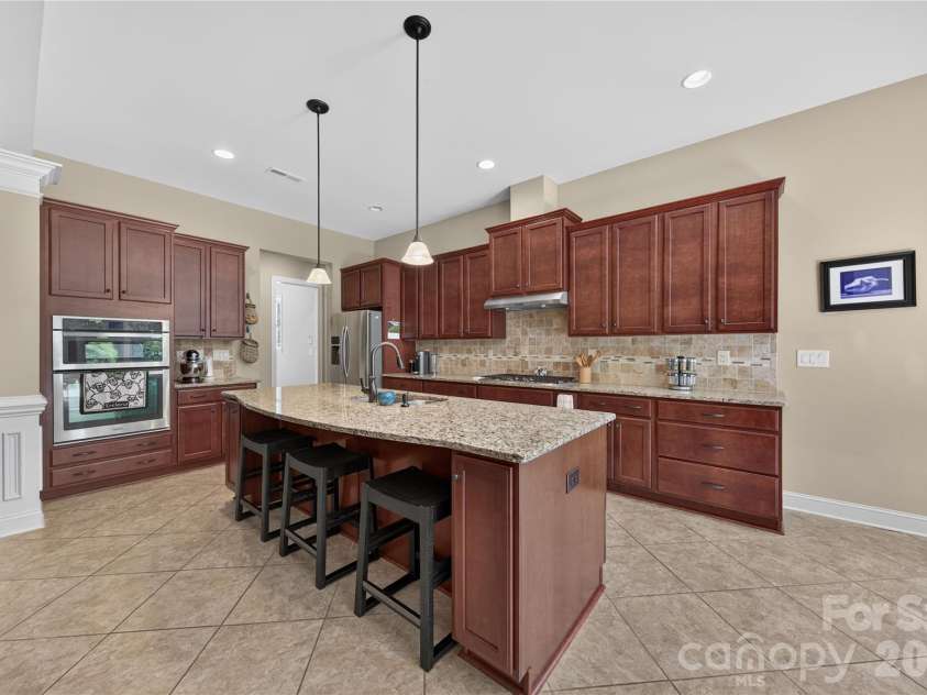 4028 Deer Track Court, Mint Hill, NC 28227.  MLS# CAR4397443, YatesRealty ID 45346. Gourmet Kitchen