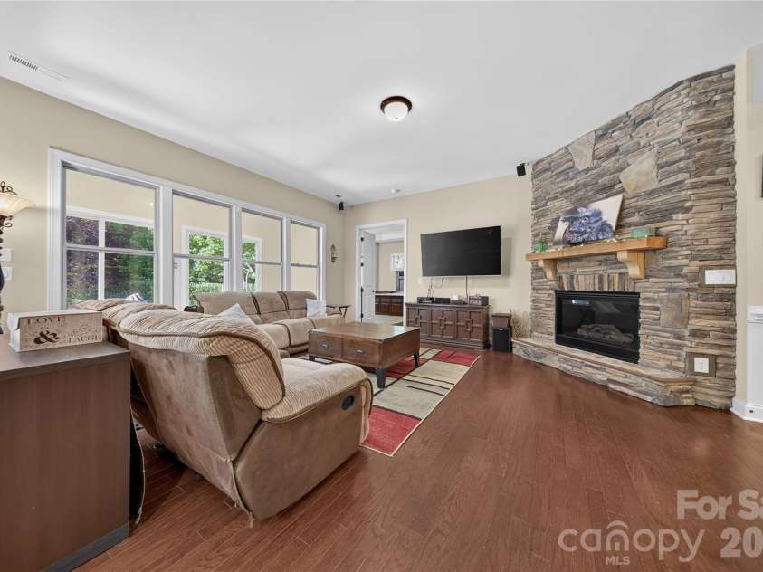 4028 Deer Track Court, Mint Hill, NC 28227.  MLS# CAR4397443, YatesRealty ID 45346. Great Room