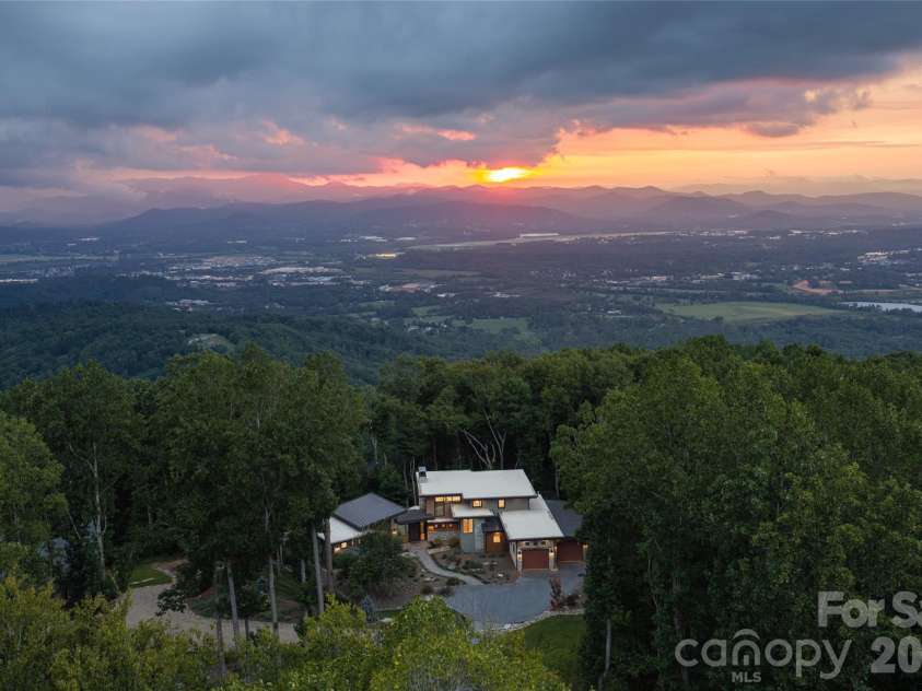 94A Laurel Ledge Way, Fletcher, NC 28732.  MLS# CAR4415346, YatesRealty ID 45347. 
