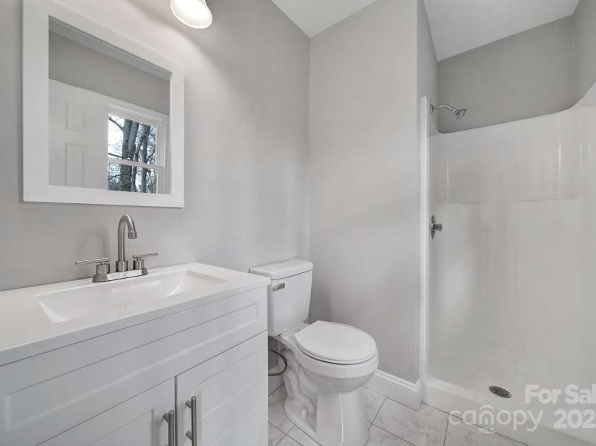 204 Swamp Fox Drive, Fort Mill, SC 29715.  MLS# CAR4215726, YatesRealty ID 4535. 