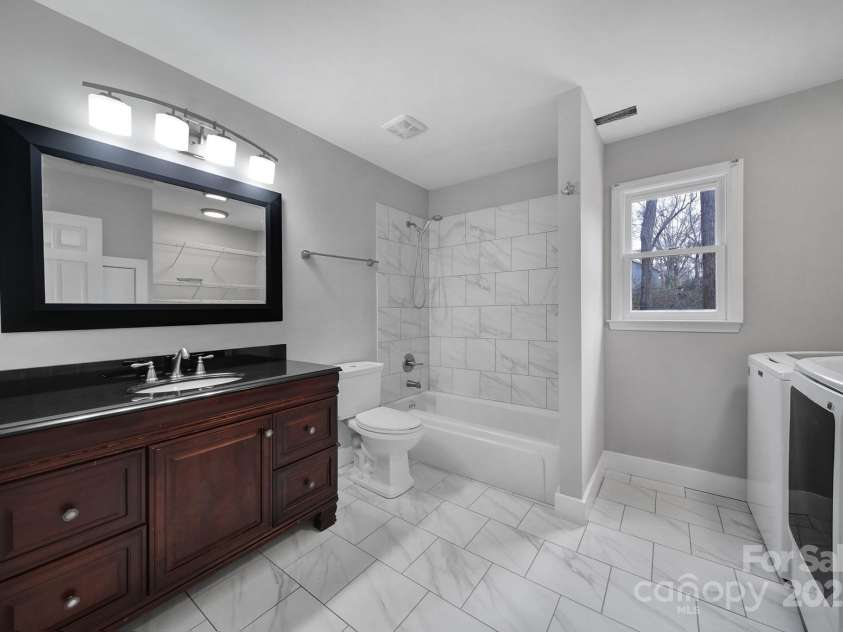 204 Swamp Fox Drive, Fort Mill, SC 29715.  MLS# CAR4215726, YatesRealty ID 4535. 