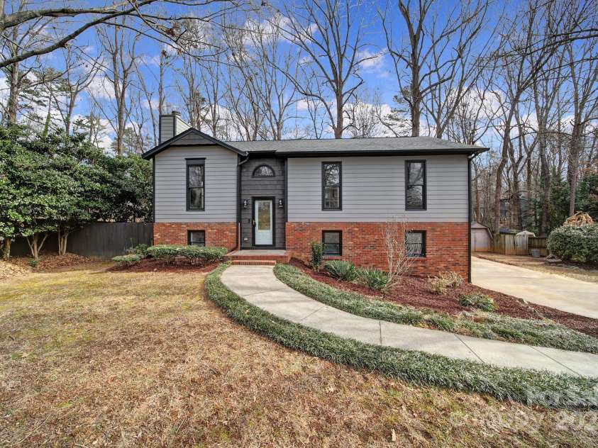 204 Swamp Fox Drive, Fort Mill, SC 29715.  MLS# CAR4215726, YatesRealty ID 4535. 