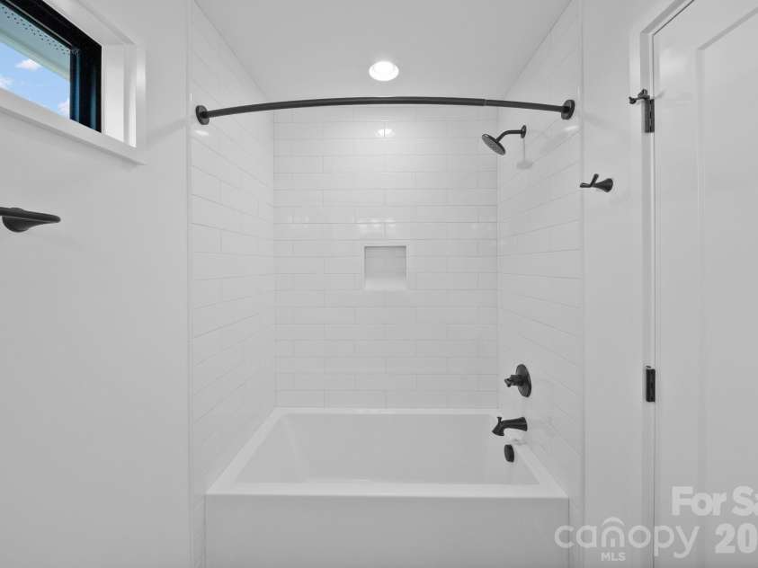 49 Johnson Drive, Asheville, NC 28804.  MLS# CAR4340354, YatesRealty ID 4535. 