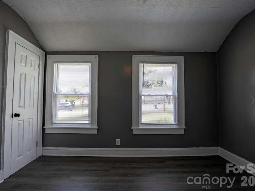 605 Meadowbrook Road, Kings Mountain, NC 28086.  MLS# CAR4415554, YatesRealty ID 45350. Bedroom 1