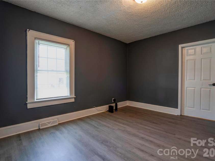 605 Meadowbrook Road, Kings Mountain, NC 28086.  MLS# CAR4415554, YatesRealty ID 45350. Bedroom 3