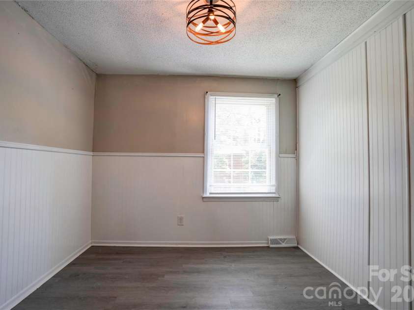 605 Meadowbrook Road, Kings Mountain, NC 28086.  MLS# CAR4415554, YatesRealty ID 45350. Dining Room
