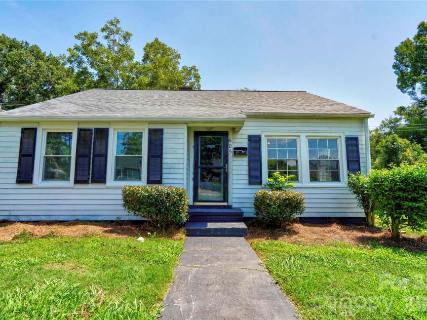 605 Meadowbrook Road, Kings Mountain, NC 28086.  MLS# CAR4415554, YatesRealty ID 45350. Front