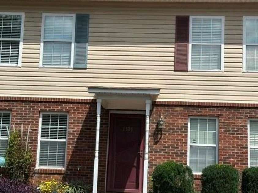 1535 20th Avenue, Hickory, NC 28601.  MLS# CAR4416241, YatesRealty ID 45354. 