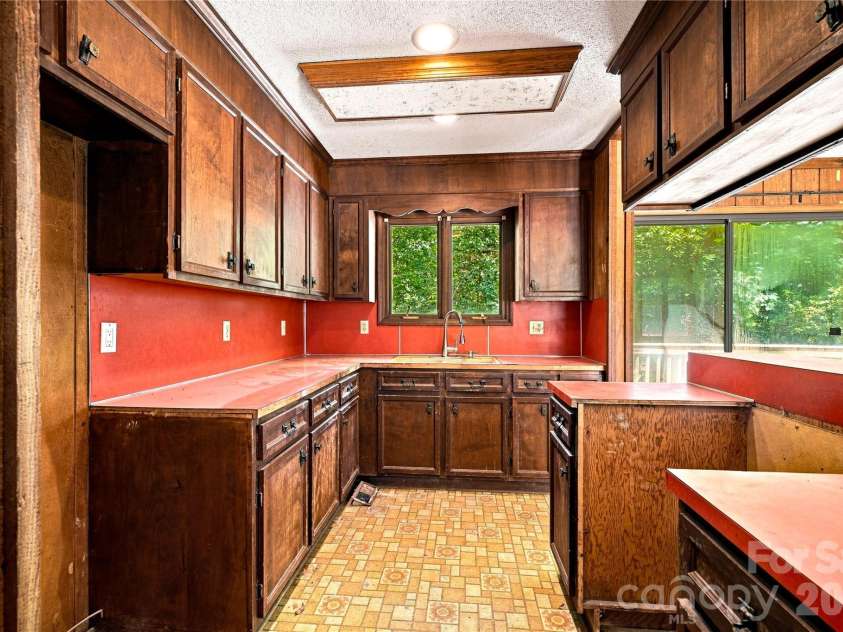 4515 Botany Trail, Maiden, NC 28650.  MLS# CAR4341123, YatesRealty ID 45355. 