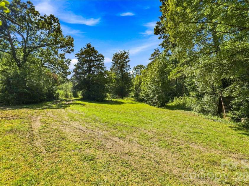 4515 Botany Trail, Maiden, NC 28650.  MLS# CAR4341123, YatesRealty ID 45355. 