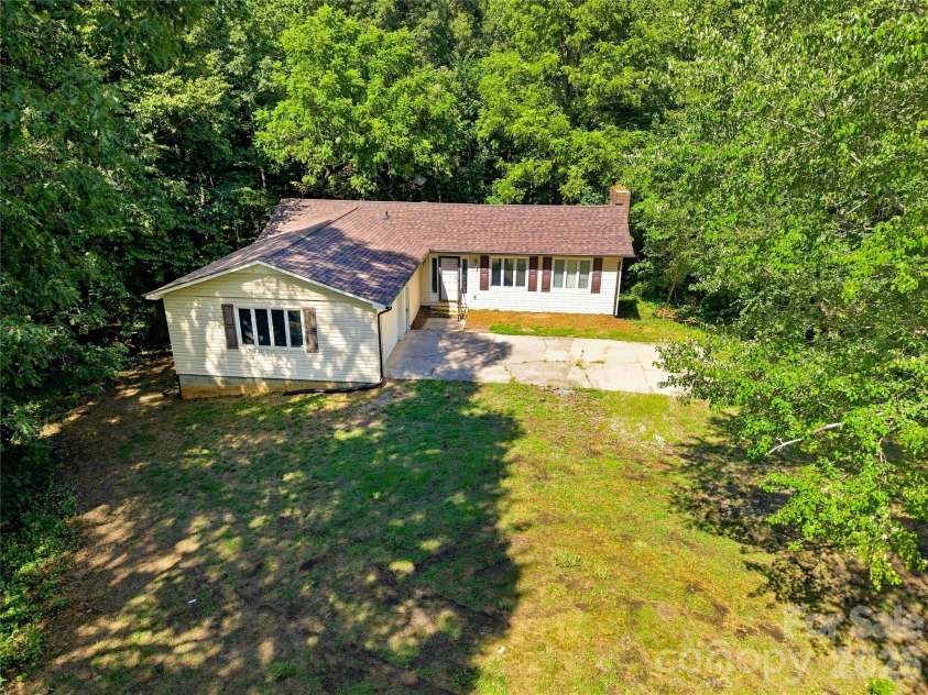 4515 Botany Trail, Maiden, NC 28650.  MLS# CAR4341123, YatesRealty ID 45355. 