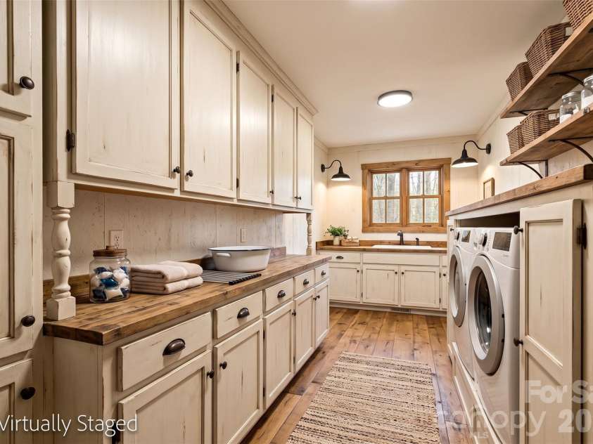 4515 Botany Trail, Maiden, NC 28650.  MLS# CAR4341123, YatesRealty ID 45355. Spacious Laundry Room