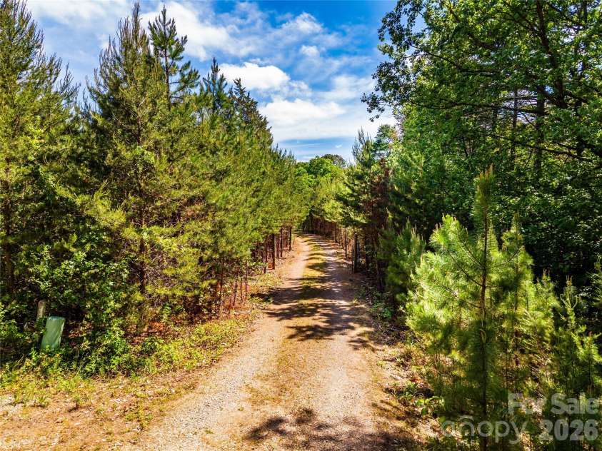 4515 Botany Trail, Maiden, NC 28650.  MLS# CAR4341123, YatesRealty ID 45355. Wooded Drive