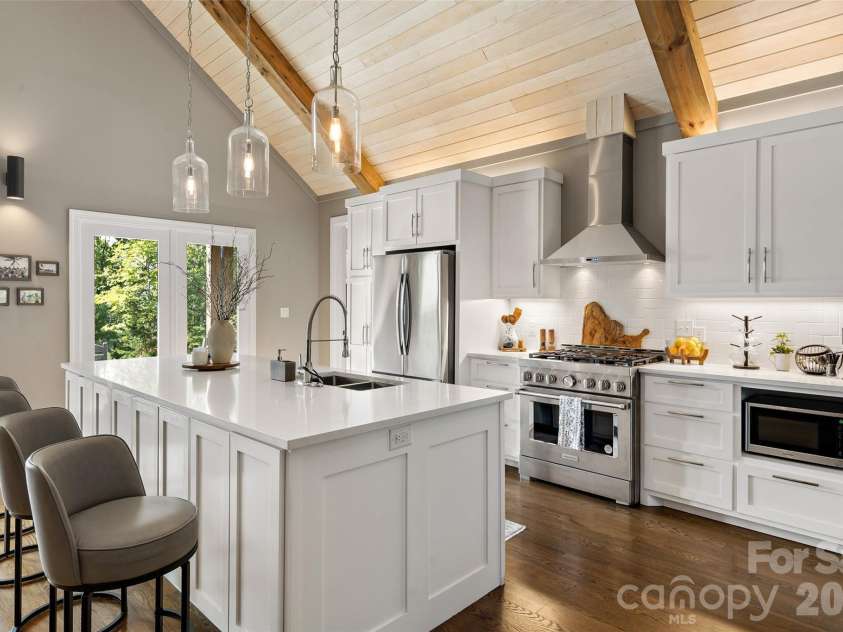6521 Lake James Road, Marion, NC 28752.  MLS# CAR4414522, YatesRealty ID 45357. 