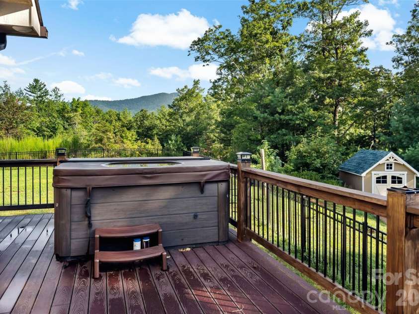6521 Lake James Road, Marion, NC 28752.  MLS# CAR4414522, YatesRealty ID 45357. 