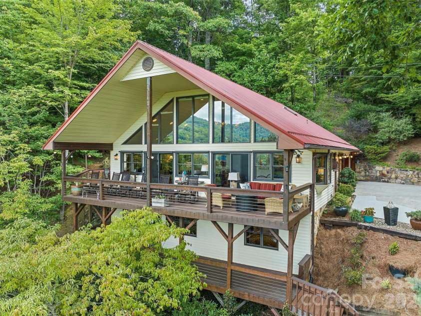 509 Deer Creek Trail, Maggie Valley, NC 28751.  MLS# CAR4408706, YatesRealty ID 45359. 