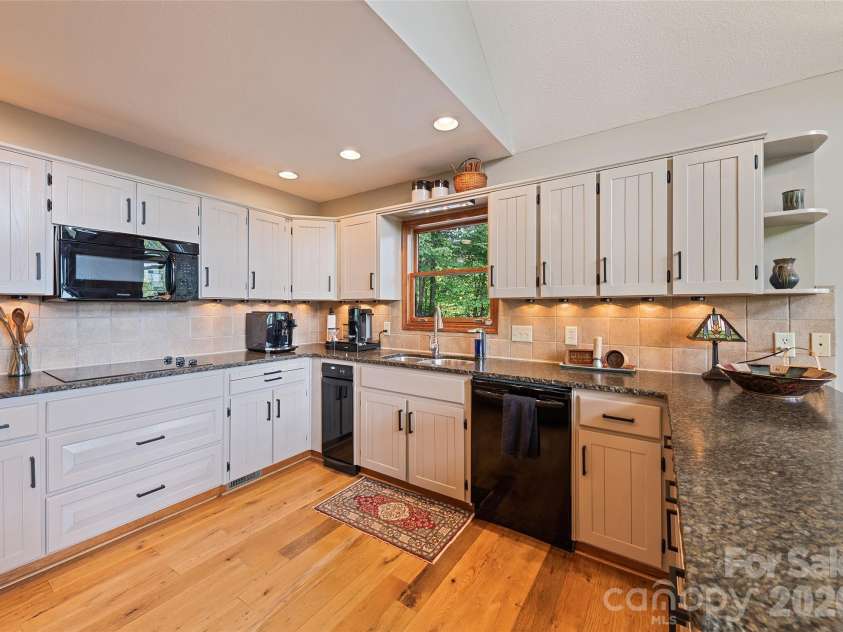 509 Deer Creek Trail, Maggie Valley, NC 28751.  MLS# CAR4408706, YatesRealty ID 45359. 