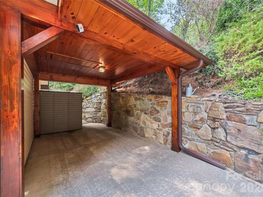 509 Deer Creek Trail, Maggie Valley, NC 28751.  MLS# CAR4408706, YatesRealty ID 45359. 
