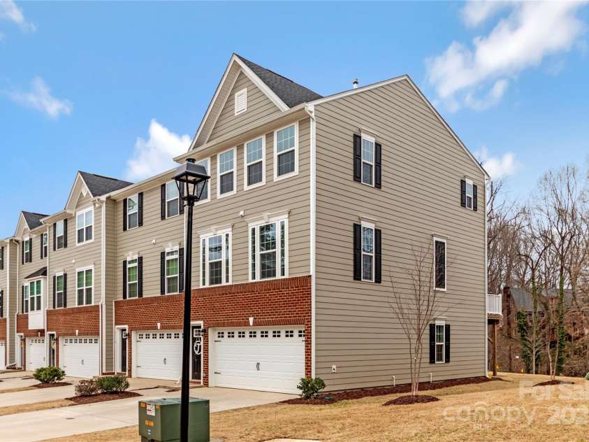 2175 Autumn Cyprus Avenue, Gastonia, NC 28054.  MLS# CAR4231844, YatesRealty ID 4536. 