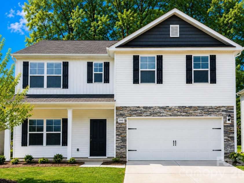 8908 Sawyer Run Court, Charlotte, NC 28215.  MLS# CAR4416206, YatesRealty ID 45361. 