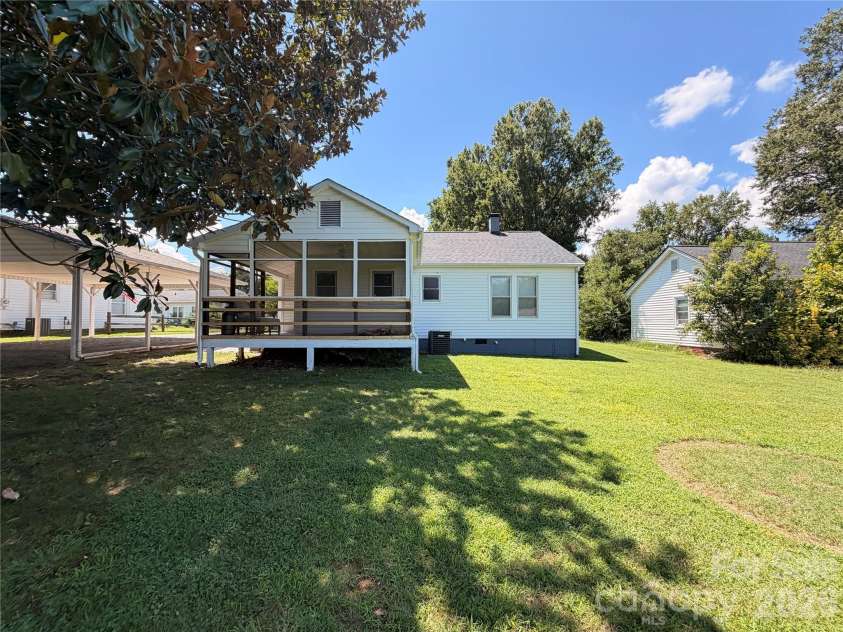 1223 Milton Avenue, Kannapolis, NC 28081.  MLS# CAR4416286, YatesRealty ID 45363. 