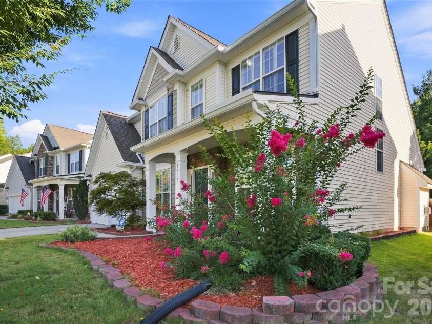 7819 Lamington Drive, Fort Mill, SC 29707.  MLS# CAR4408281, YatesRealty ID 45365. 