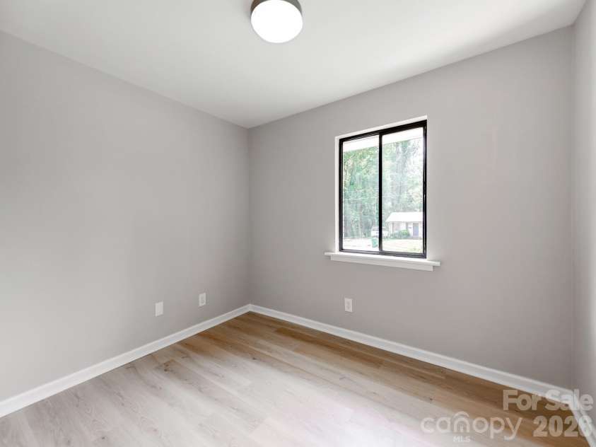 4925 Springview Road, Charlotte, NC 28213.  MLS# CAR4411619, YatesRealty ID 45366. 