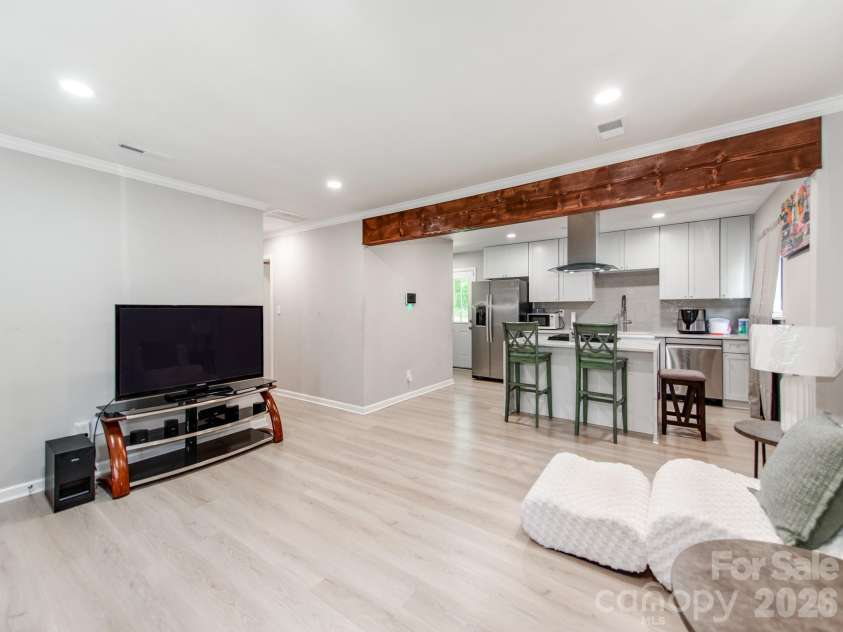 4925 Springview Road, Charlotte, NC 28213.  MLS# CAR4411619, YatesRealty ID 45366. 