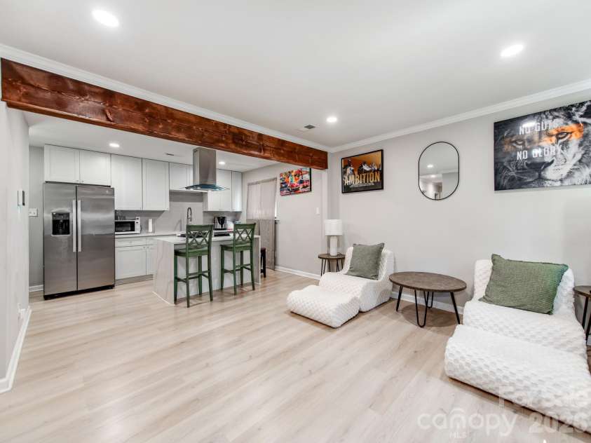4925 Springview Road, Charlotte, NC 28213.  MLS# CAR4411619, YatesRealty ID 45366. Large Open Floorplan with Plenty of Natural Light!