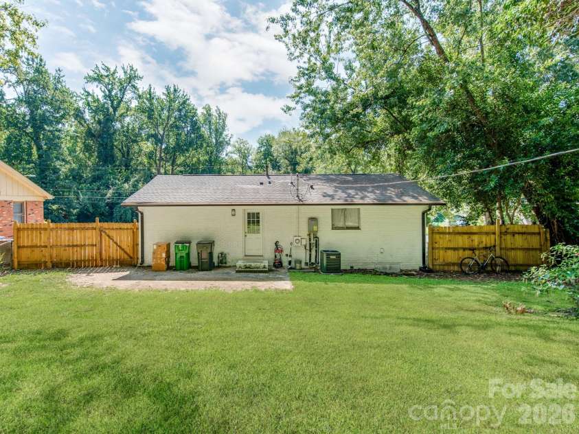 4925 Springview Road, Charlotte, NC 28213.  MLS# CAR4411619, YatesRealty ID 45366. Large Private Fenced in Backyard!