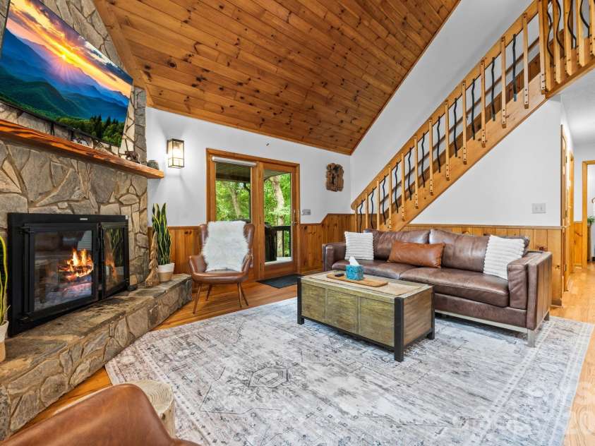383 Bear Ridge Trail, Fleetwood, NC 28626.  MLS# CAR4415801, YatesRealty ID 45367. 