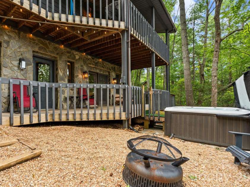 383 Bear Ridge Trail, Fleetwood, NC 28626.  MLS# CAR4415801, YatesRealty ID 45367. 