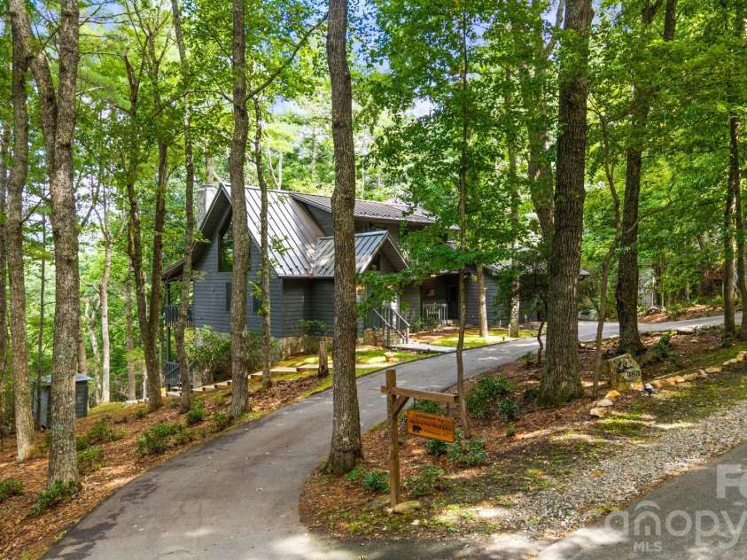 383 Bear Ridge Trail, Fleetwood, NC 28626.  MLS# CAR4415801, YatesRealty ID 45367. 