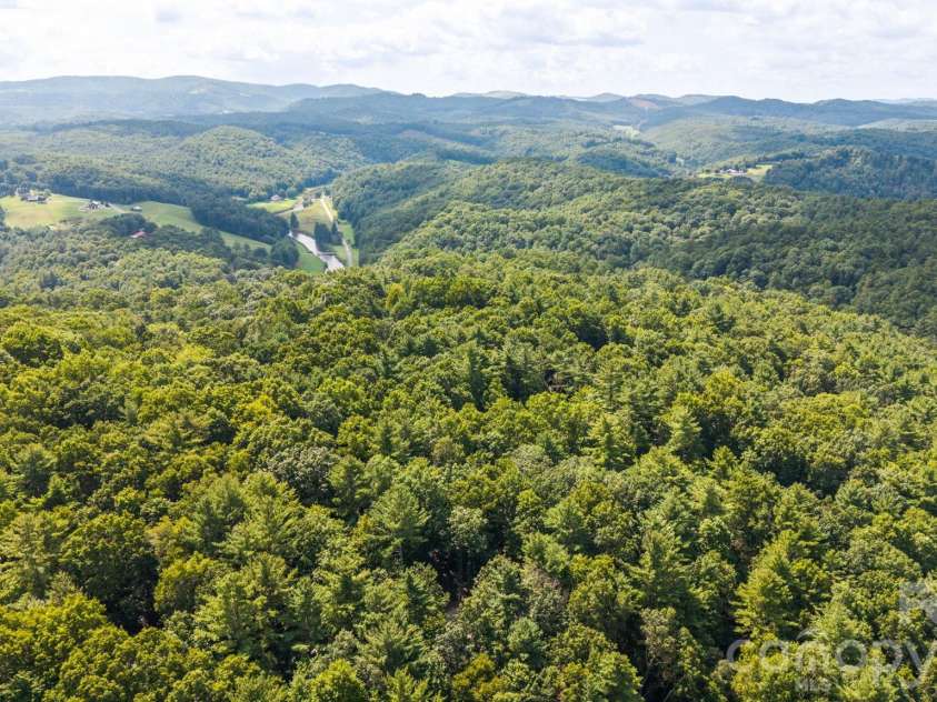 383 Bear Ridge Trail, Fleetwood, NC 28626.  MLS# CAR4415801, YatesRealty ID 45367. 