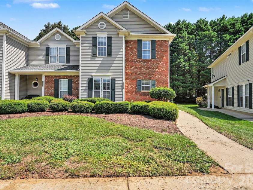 9327 Kimmel Lane, Charlotte, NC 28216.  MLS# CAR4414213, YatesRealty ID 45369. 