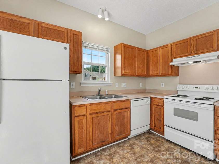 9327 Kimmel Lane, Charlotte, NC 28216.  MLS# CAR4414213, YatesRealty ID 45369. 