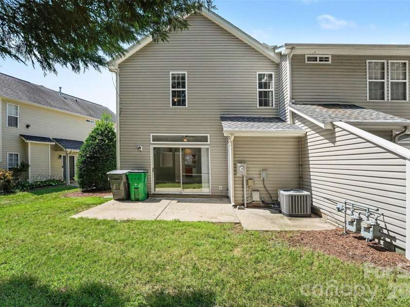 9327 Kimmel Lane, Charlotte, NC 28216.  MLS# CAR4414213, YatesRealty ID 45369. 