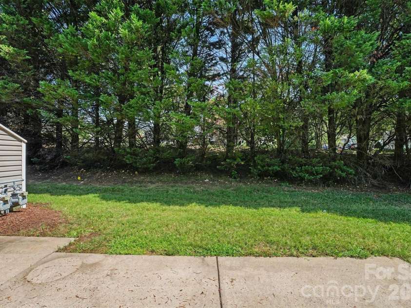 9327 Kimmel Lane, Charlotte, NC 28216.  MLS# CAR4414213, YatesRealty ID 45369. 